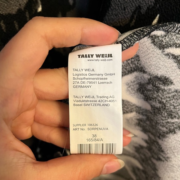 Coord Dress with Mesh - Picture 10 of 12